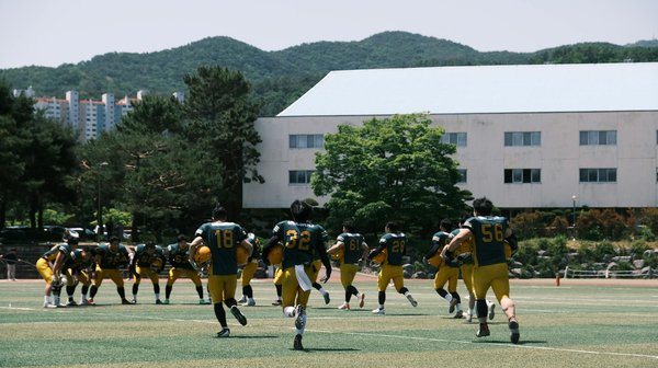 ¿Cómo crear un look elegante con zapatos planos?